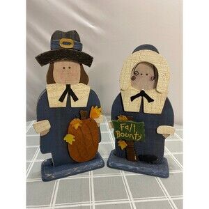 Set of 2 primitive wooden Pilgrim Figurines Fall Thanksgiving wood decor